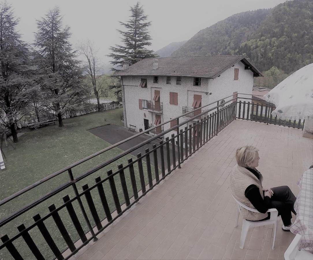 Residence Catullo Bezzecca Kültér fotó